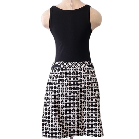 Trina Turk Patterned Front Slit Mini Skirt, Black and White, size 4 - Picture 10 of 16